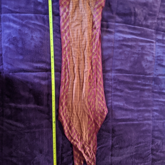 6 assorted silk scarves and handkerchiefs - Picture 7 of 7